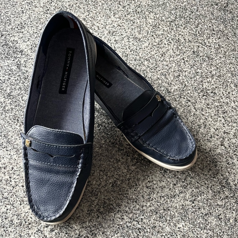Tommy Hilfiger navy blue loafers GUC - Picture 3 of 4